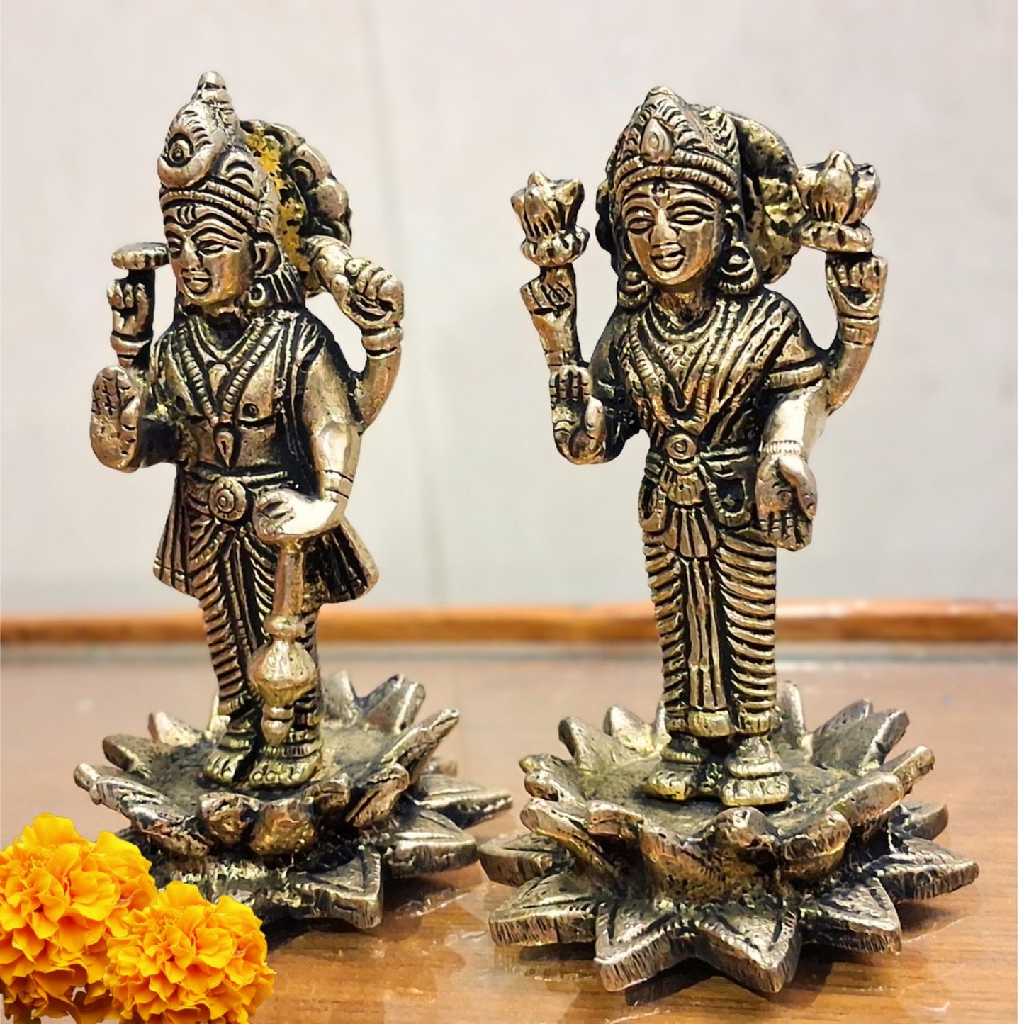 Brass Lakshmi Narayan Idols on Lotus Base – Handmade Vishnu & Lakshmi Statue Set | Puja Home Temple Decor