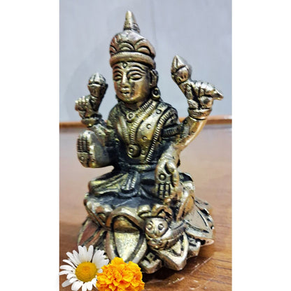 Brass Goddess Lakshmi Idol – Maa Laxmi Murti for Pooja, Wealth & Prosperity